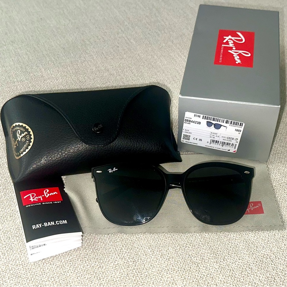 AUTHENTIC Ray Ban “RB4423D” with Polished Black FRAMES & Dark Grey LENS